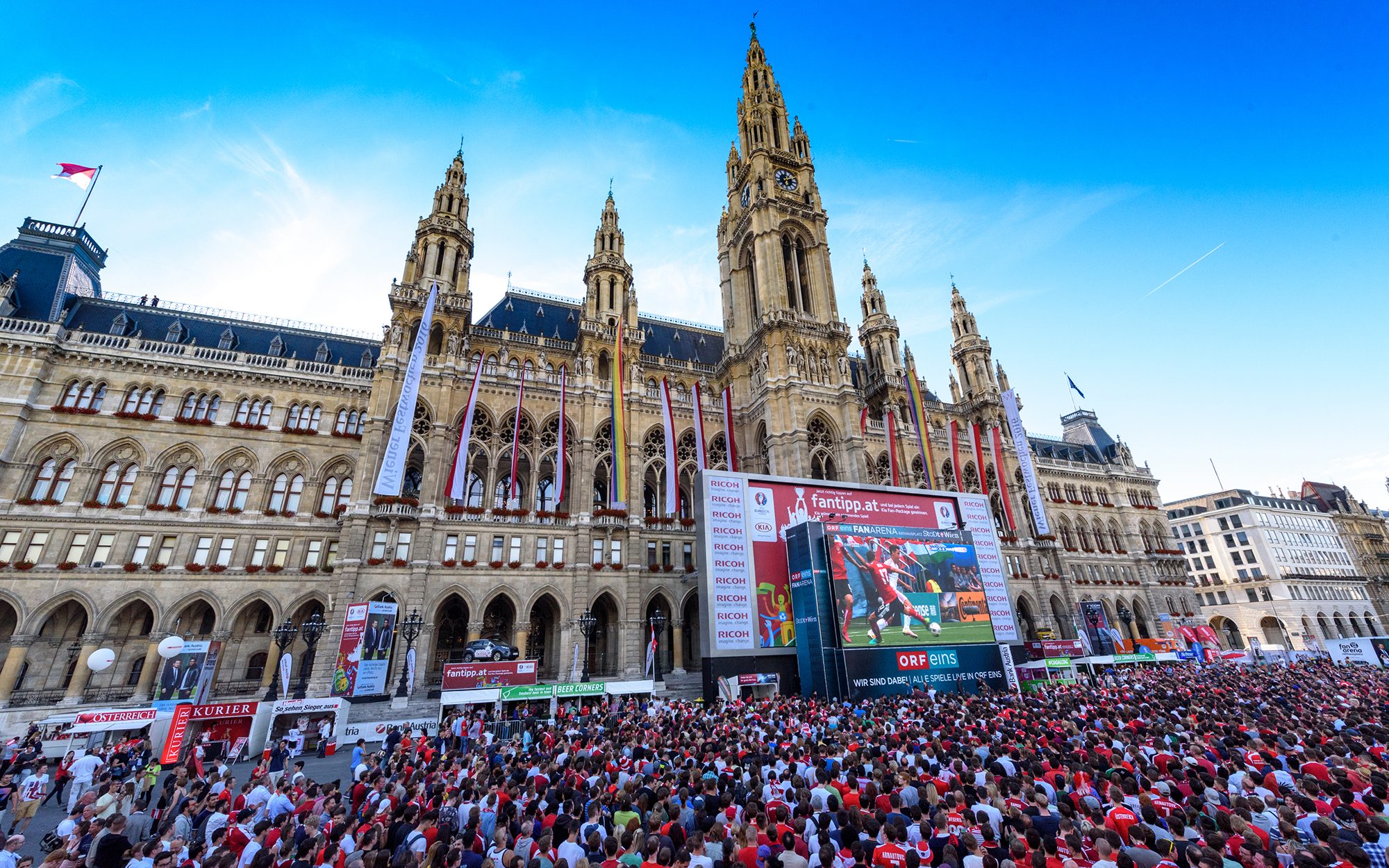 Das Public Viewing auf dem Rathausplatz bei der EURO 2016