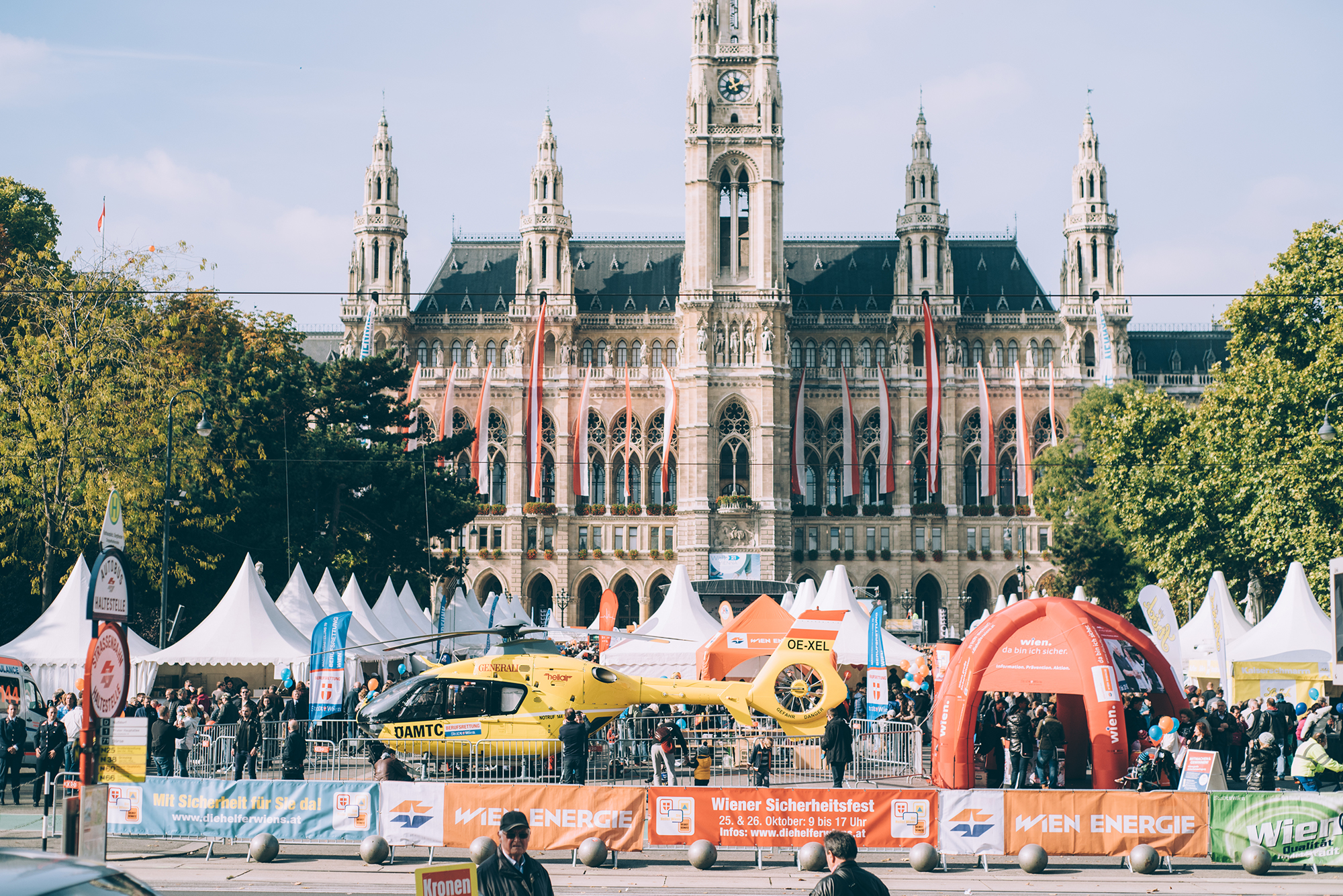 Das Sicherheitsfest vor dem Rathaus
