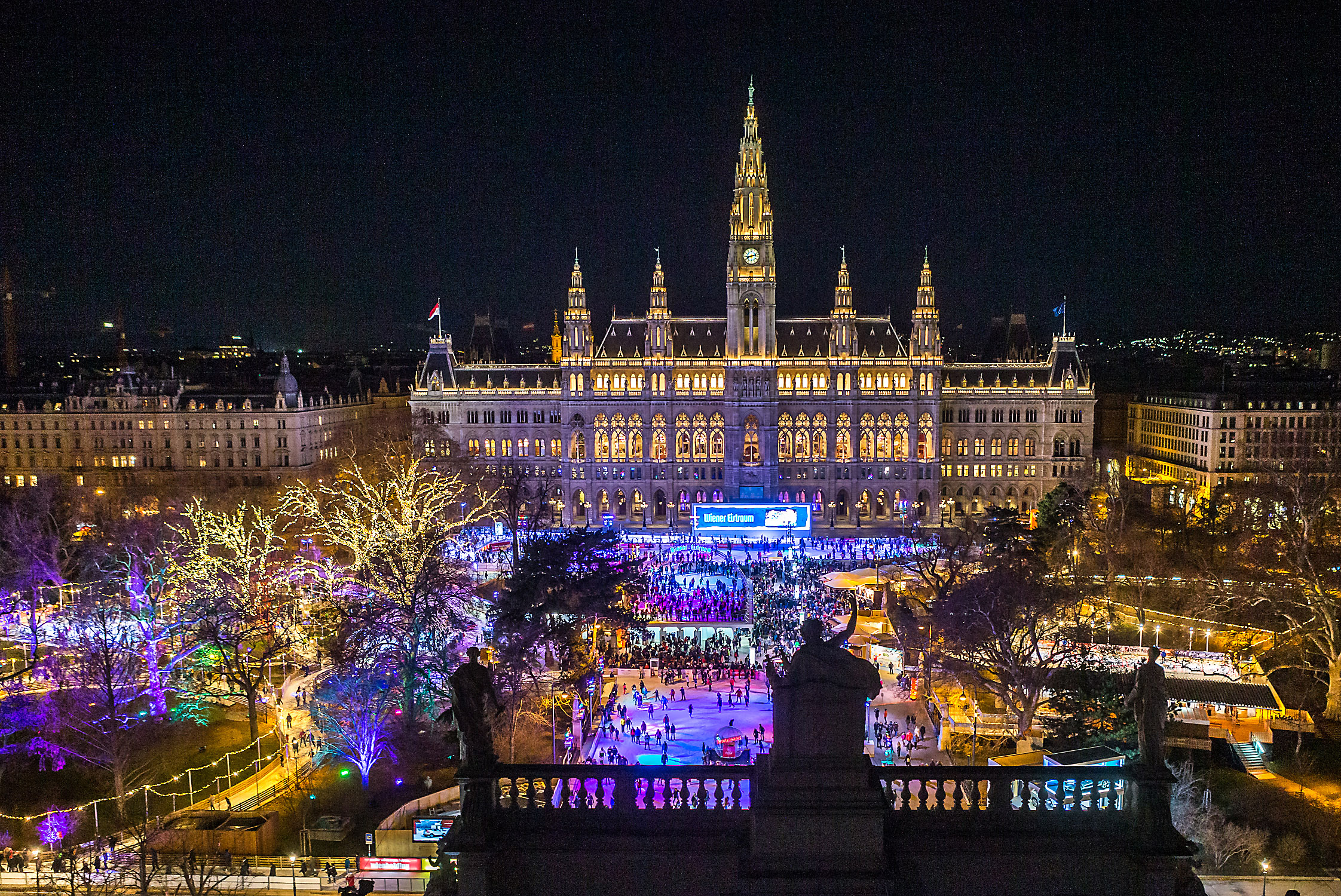 Wiener Eistraum 2019 - Blick vom Burgtheater